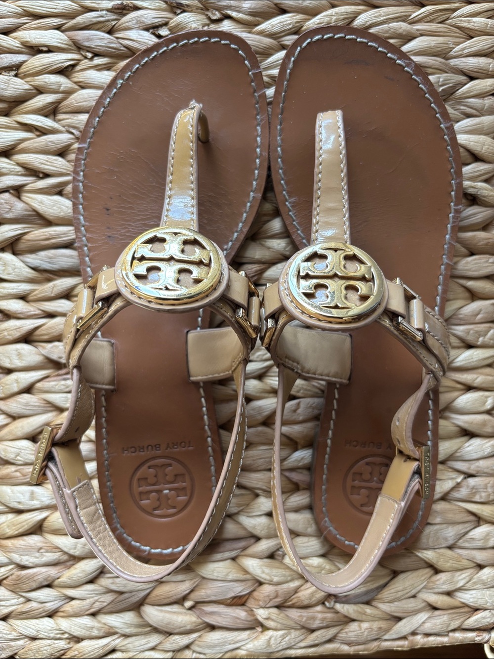 Tory Burch Beige Patent Leather Logo Thong Sandals